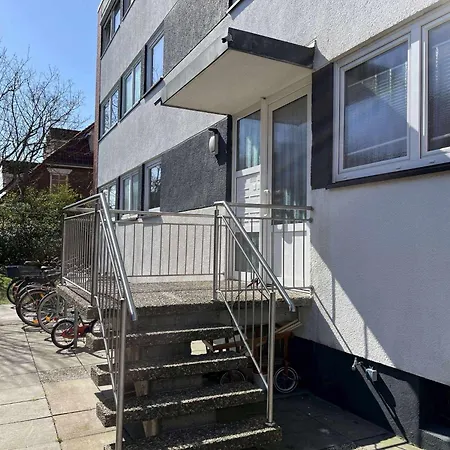 Haus Am Alten Leuchtturm 8 *